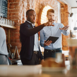 Gestes et postures adaptés au personnel de restauration